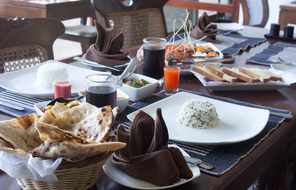 Jaffna Heritage Hotel Екстериор снимка